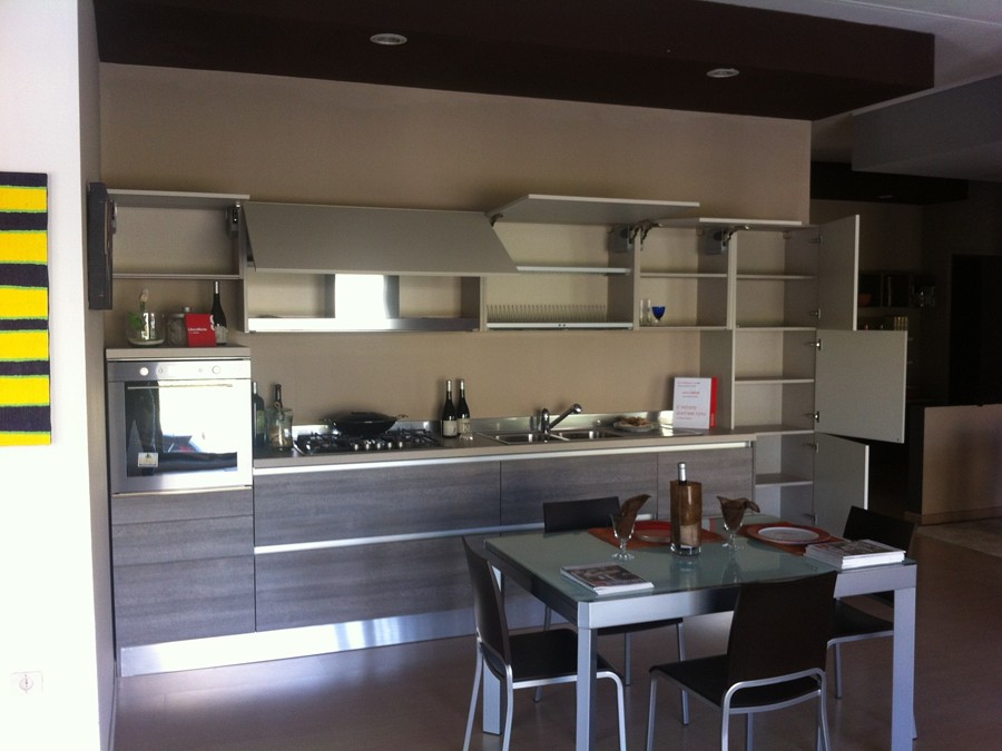 Cucina liberamente in decorativo, laccato opaco rovere, tortora ...